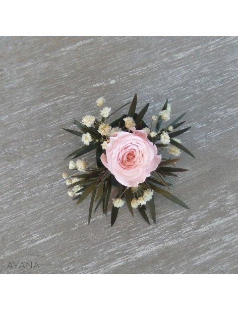 Boutonniere en fleurs eternelles romance