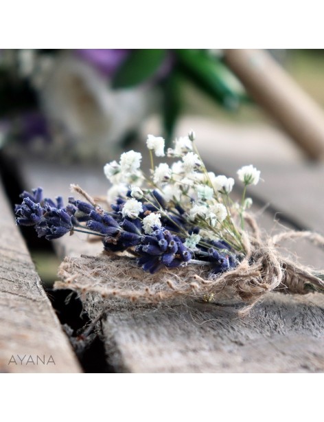 Boutonniere en fleurs stabilisees authenticite