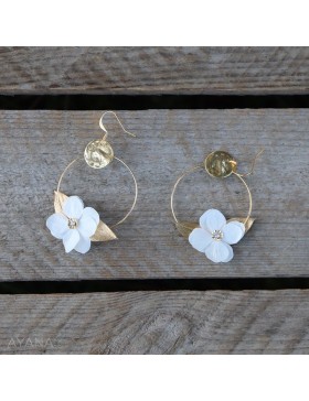 Boucles oreilles fleurs lilie