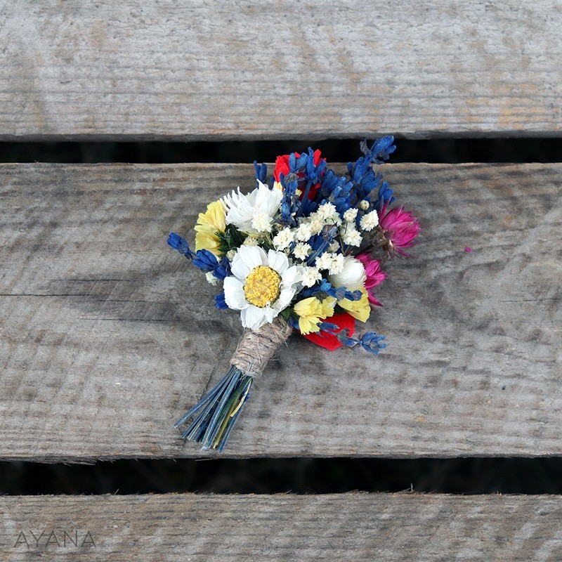 Boutonniere en fleurs eternelles crativite