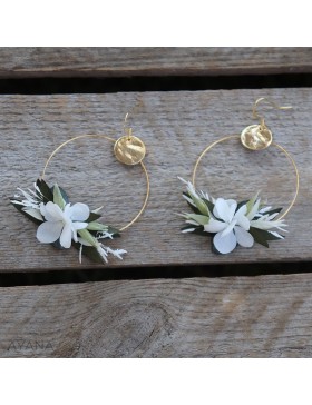 Boucles oreilles en fleurs stabilisees garance