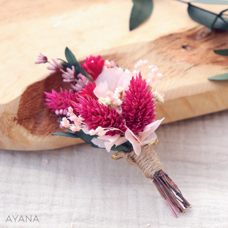 Boutonniere en fleurs stabilisées BISOUS