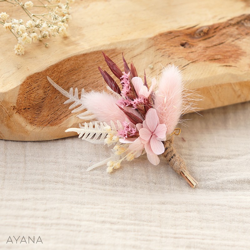 Boutonniere en fleurs stabilisees EMOTION