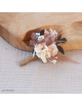 Boutonniere en fleurs stabilisees MODESTIE