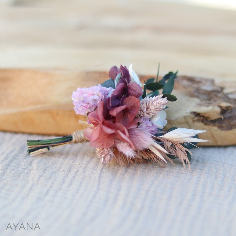 Boutonniere fleurs eternelles AMABILITE